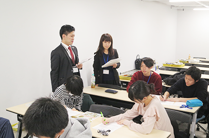 携帯電話の解体ワークショップ